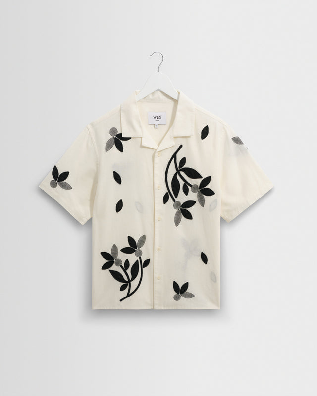 Didcot - Ecru And Black Bloom Applique Short-Sleeve Shirt