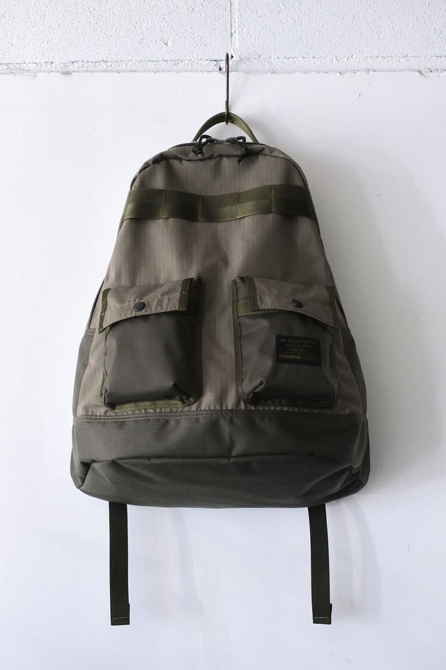 FUJITO × BRIEFING Fatigue Pack Olive | Directors Web Shop powered by BASE