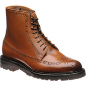 Herring Galashiels mens rubber-soled brogue boots in tan calf