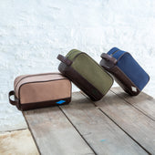 Hombre Washbag Leather And Canvas With Blue Stitching