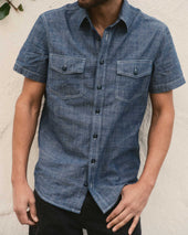 The Short Sleeve Crew Shirt In Washed Chambray
