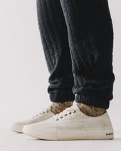 The Apres Pant in Heather Coal Quilted Jersey