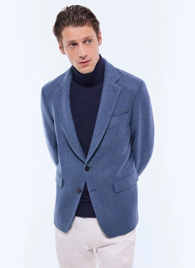 Straight cut jacket in wool tweed