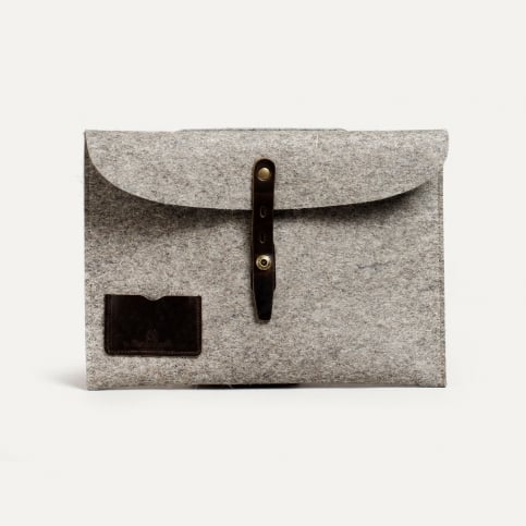 Misha 13” Laptop sleeve - Blue felt