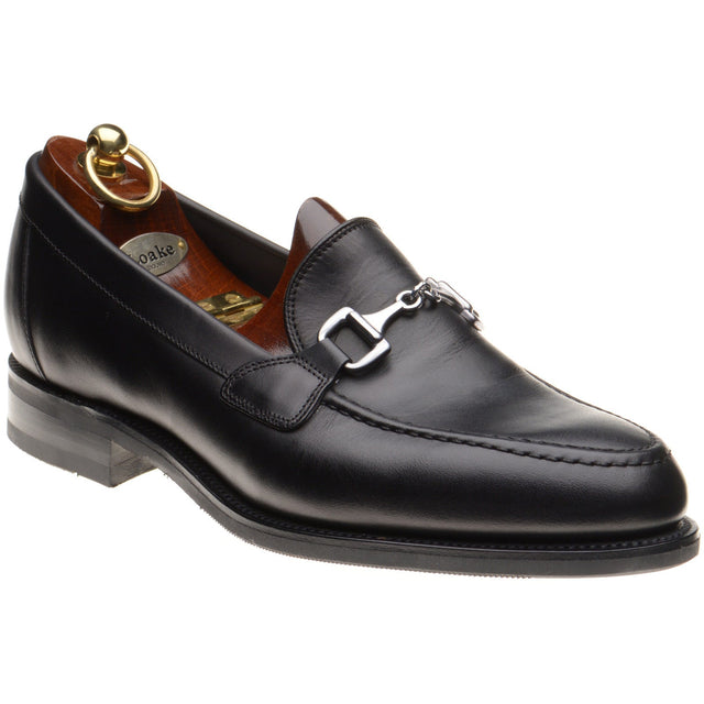 Loake Kensington mens rubber-soled loafers in black calf (second)