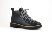 M120 Carbon Black Boots