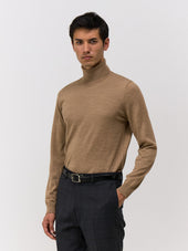 Pull col roulé en laine Mérinos mélangée camel