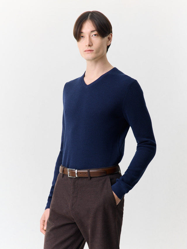 Pull col V en laine Mérinos mélangée bleu indigo