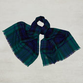 Narrow Tartan Cashmere Scarf In Dark Green And Navy