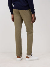 Chino Slack Semi Regular En Coton Stretch Uni Vert Kaki