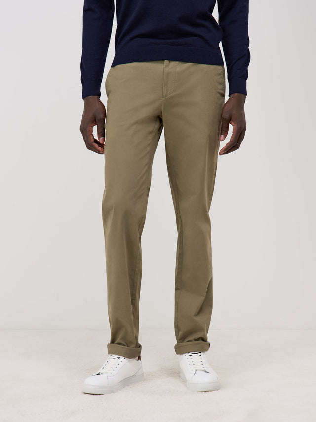 Chino slack semi regular en coton stretch uni vert kaki
