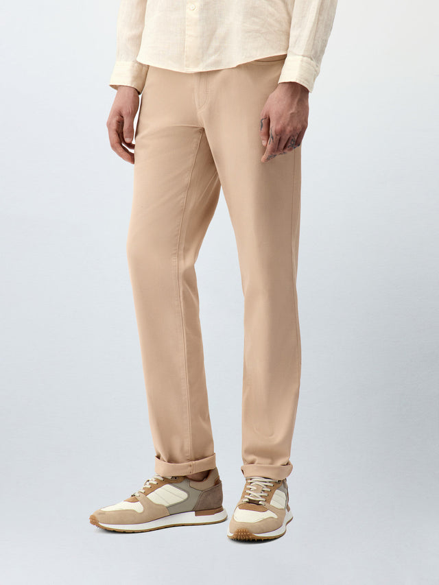 Pantalon casual slack regular en coton stretch camel