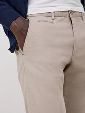 Chino Slack Semi Regular En Coton Stretch Uni Beige