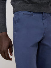 Chino Slack Semi Regular En Coton Stretch Uni Bleu Indigo