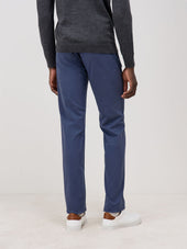 Chino Slack Semi Regular En Coton Stretch Uni Bleu Indigo