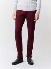 Chino slack regular en coton stretch bordeaux