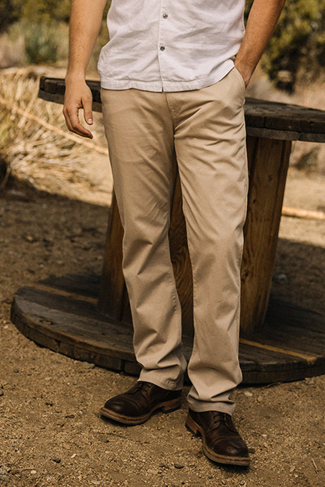 The Pipe Straight Denit® Chino - Sand Beige - 38
