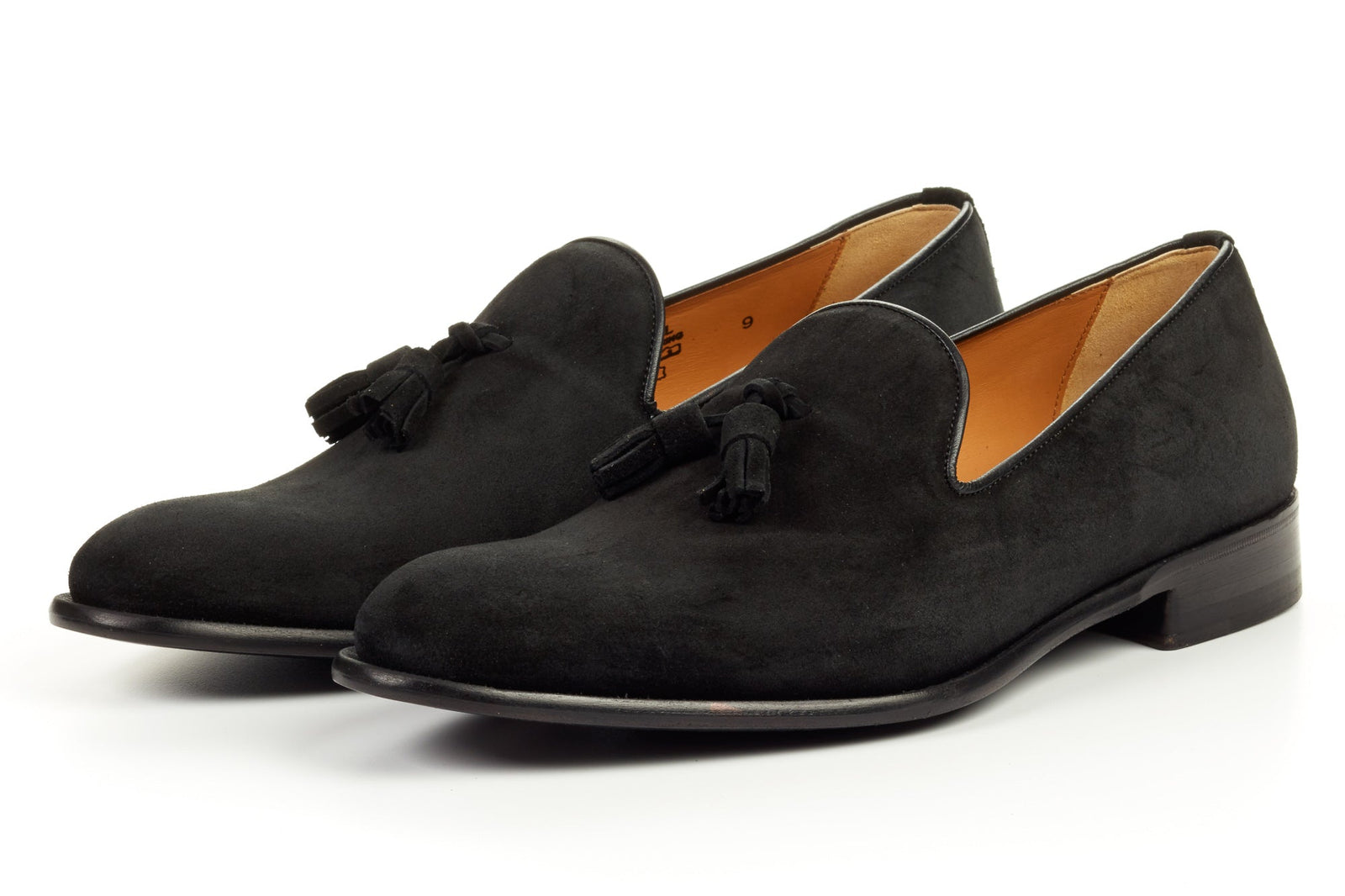 The Chaplin Tassel Loafer Nero Suede