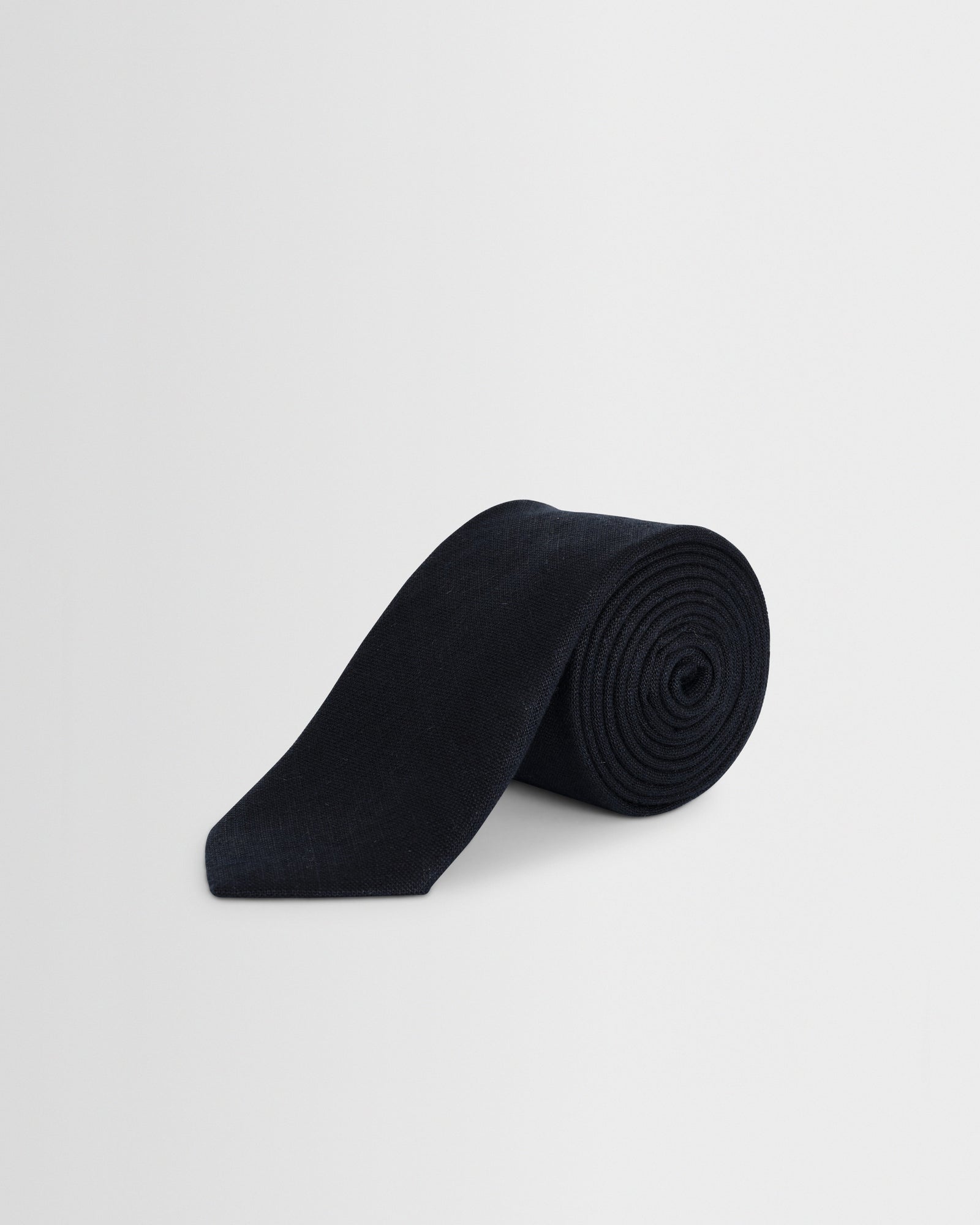 Pavillion Linen Tie