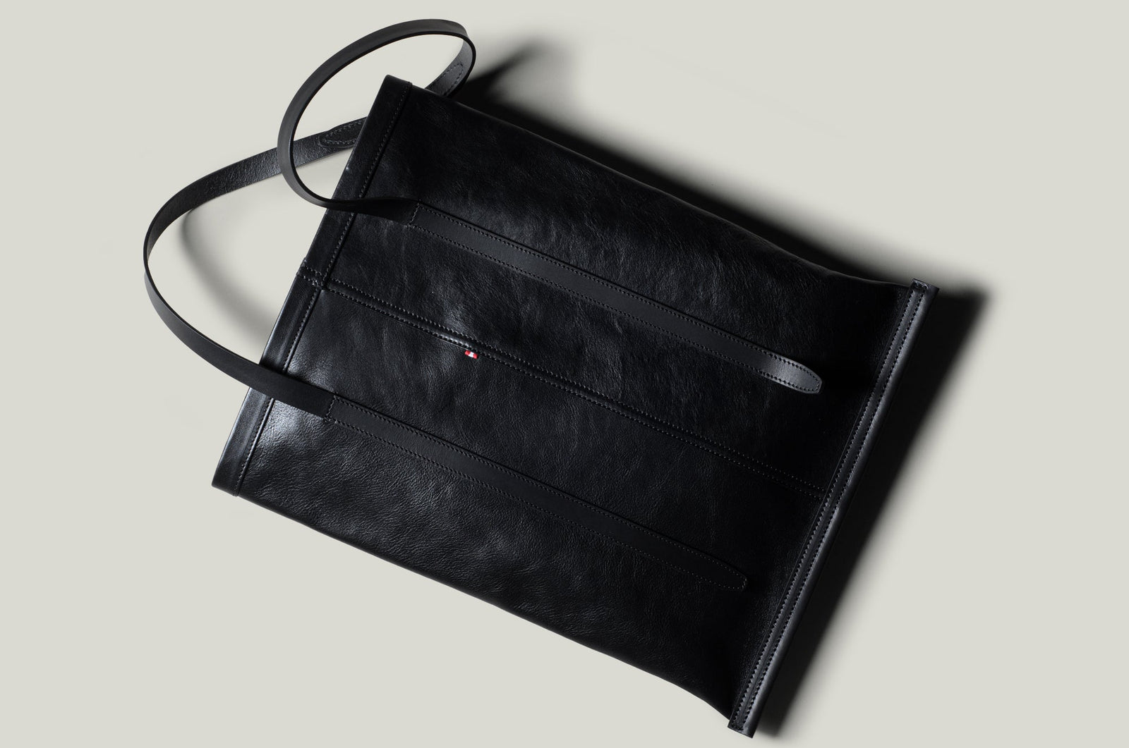 Poet Leather Tote Bag . Coal