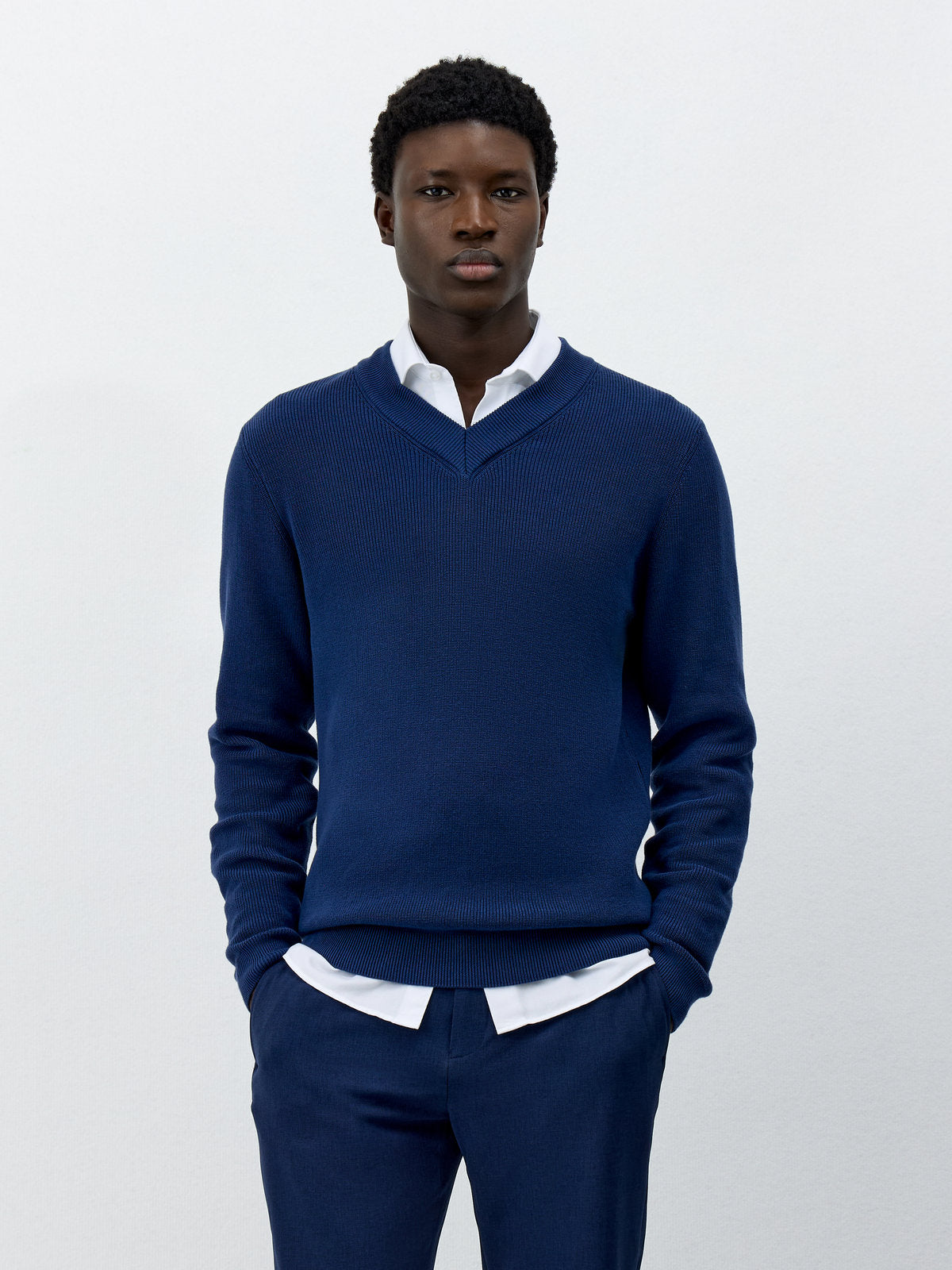 Pull Col V En Coton Bleu Indigo