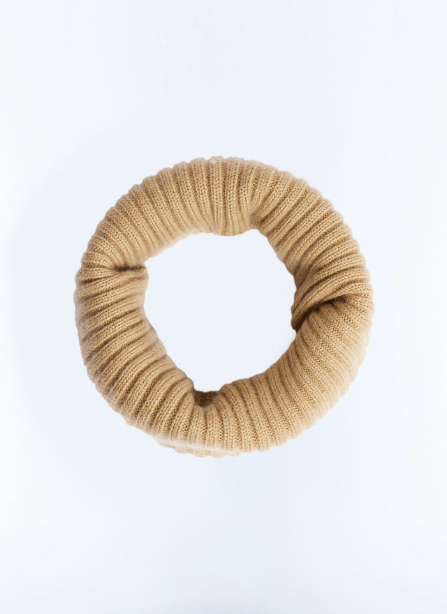 Wool and cashmere neck warmer