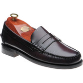 Sebago Classic Dan mens loafers in burgundy
