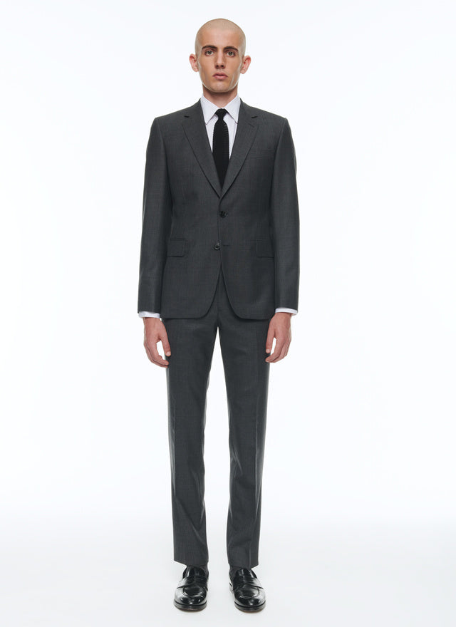 End-on-end virgin wool fitted suit