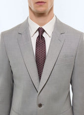 End-on-end wool twill fitted suit