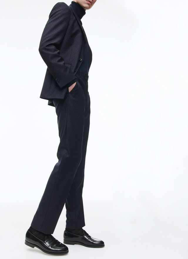 Wool fitted suit with plumetis