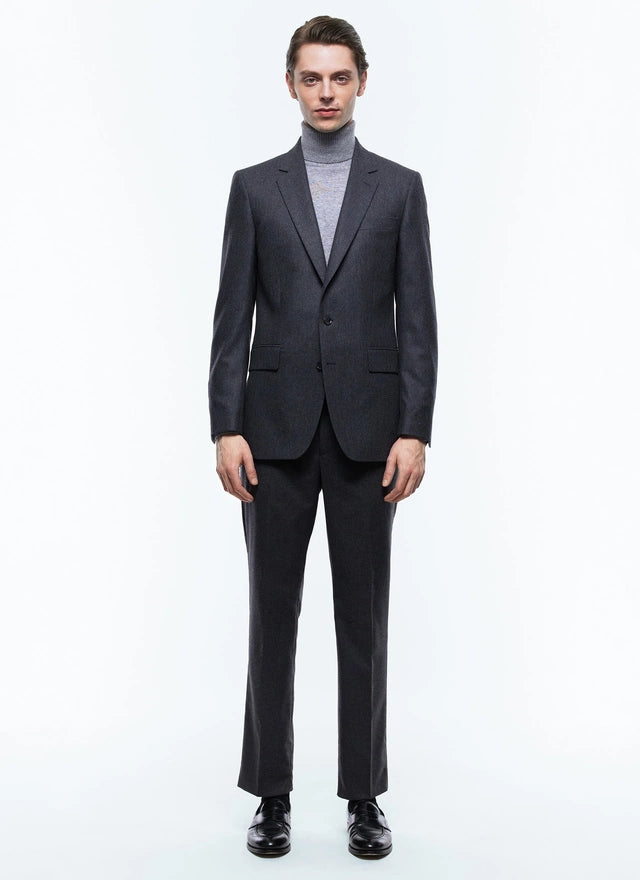 Fitted suit in certified wool