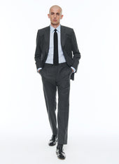 End-on-end virgin wool large suit