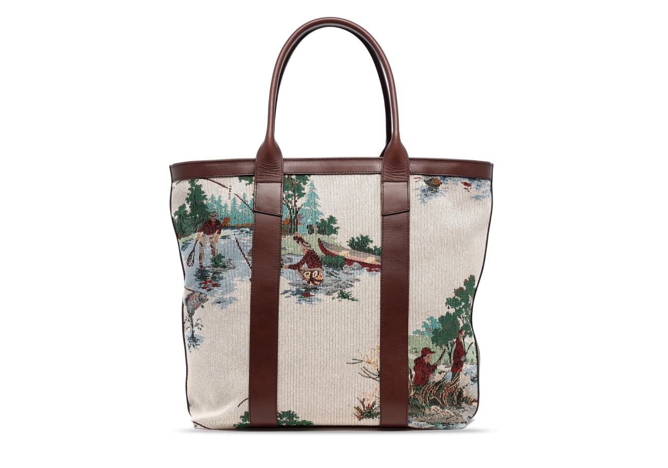 Tall Tote Outdoors Scene Zipper Top Tapestry