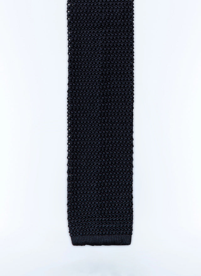 Knitted silk tie