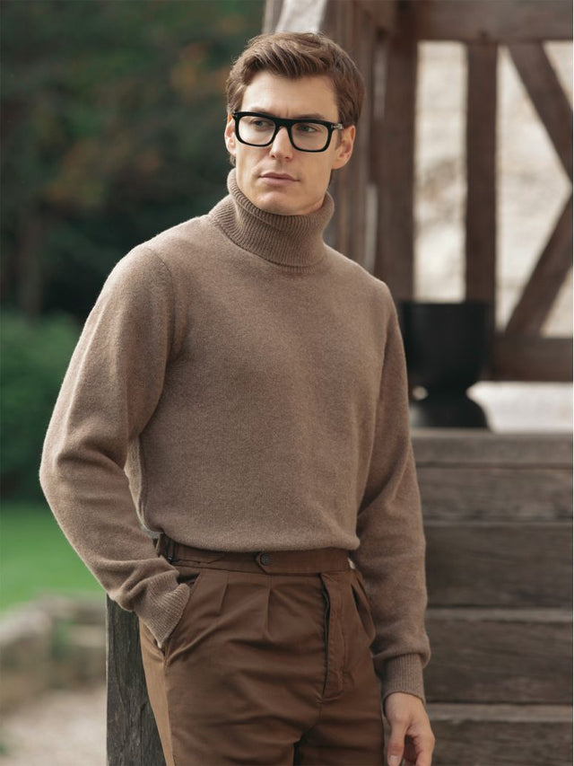 Turtleneck Sweater in Wool Hazelnut