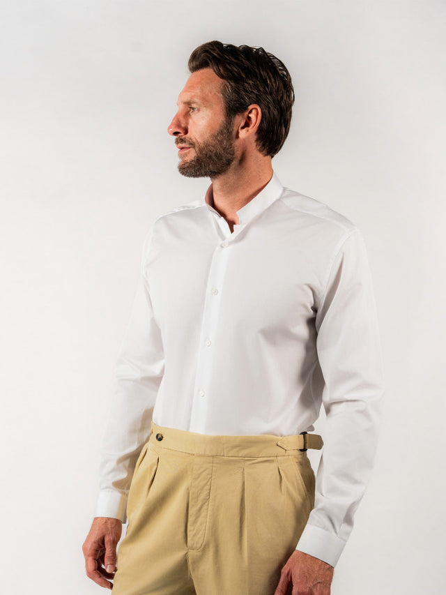 White poplin reverse collar shirt