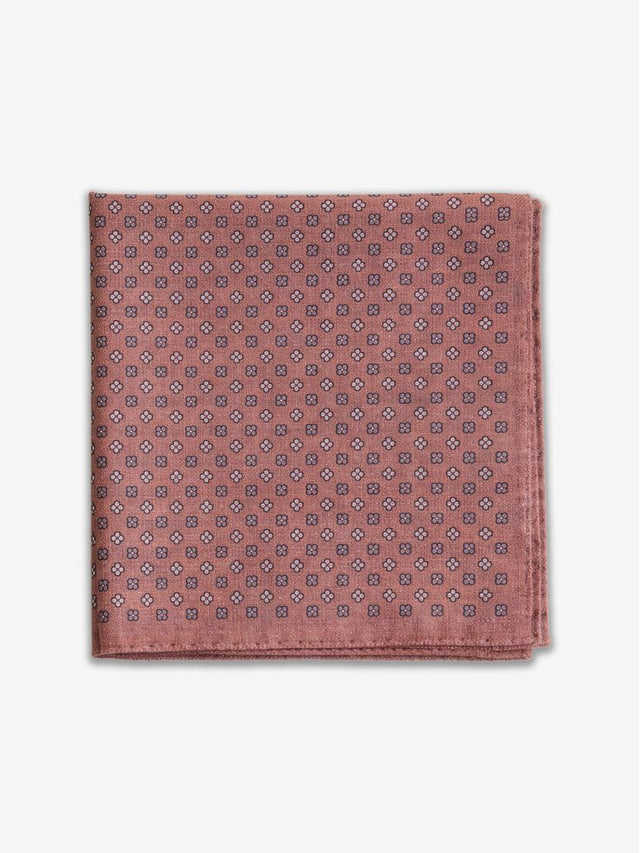 Pink wool suit pocket square with small patterns